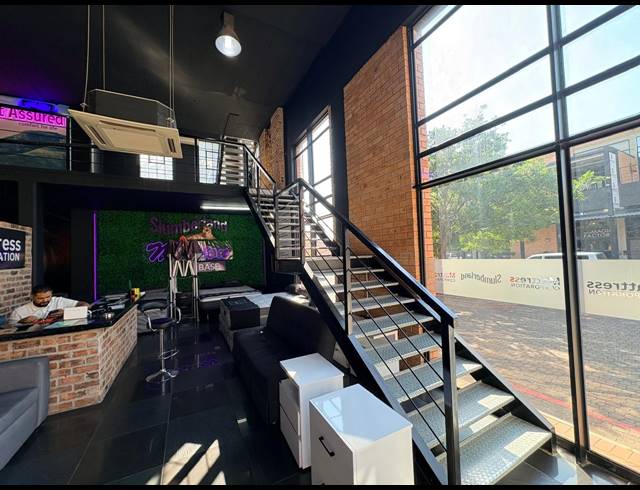 320M² RETAIL TO LET IN FOURWAYS